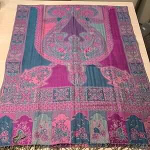 Scarf with breathtaking colors, believed to be Pashmina but tag missing